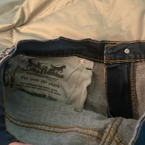 LEVIS SHORTS - Picture 3 of 4